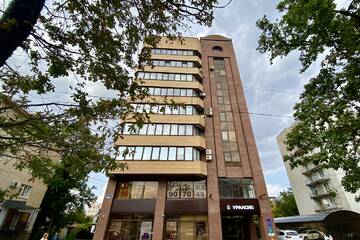 2-к квартира, 100 м², 9/10 эт.
