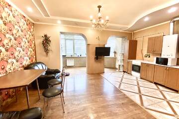 3-к квартира, 132 м², 2/6 эт.