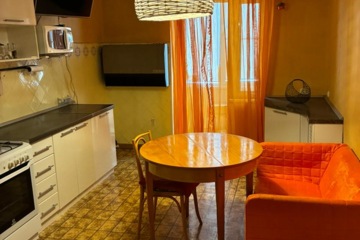 4-к квартира, 82 м², 5/5 эт.